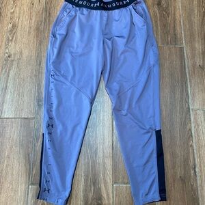Under Armour Women’s Ankle Pants Purple Black Stretch Pockets Size S